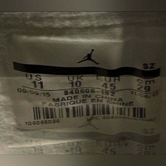 Jordan 4 White Cement size 11 - Picture 5 of 5